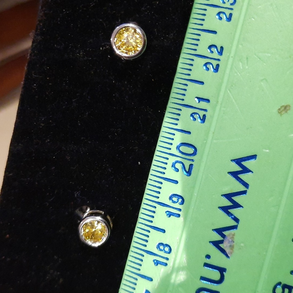 NWOT AUTHENTIC GENUINE SOLID STERLING SILVER CZ CANARY YELLOW EARRINGS